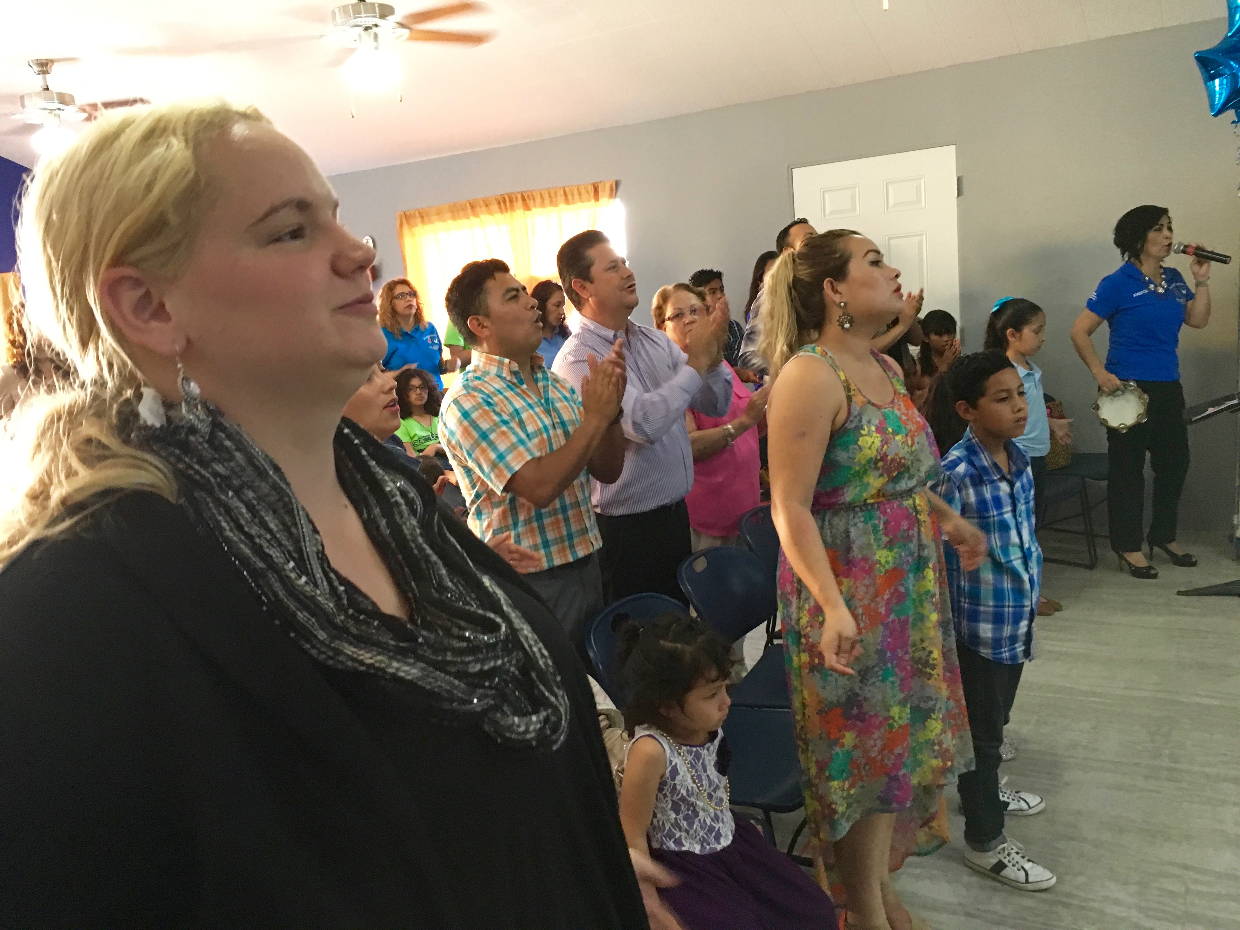 Hannah worshipping at the Vida Abundante Church
